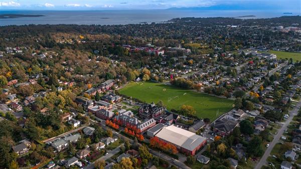 St. Michaels University School